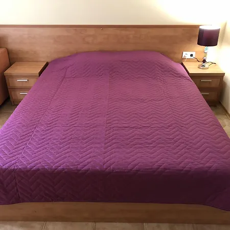 Plaza Slăntjev Brjag