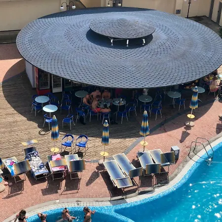 Lägenhet Plaza Slăntjev Brjag