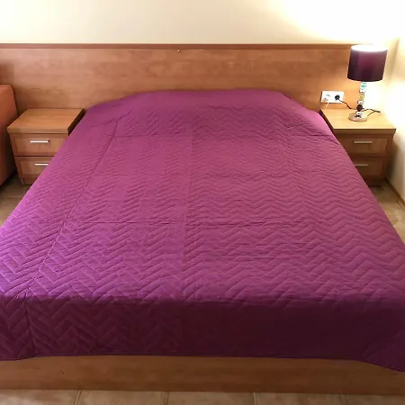 Plaza * Slăntjev Brjag